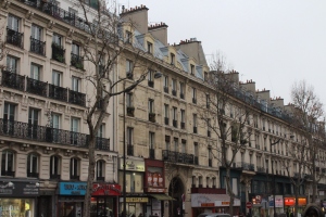 The walk to the Notre Dame boasts beautiful architecture, cute shops and nice scenery. 